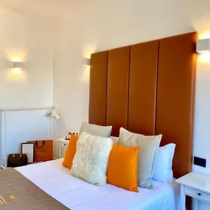 https://fontana-di-trevi-de-luxe.it-romehotels.com